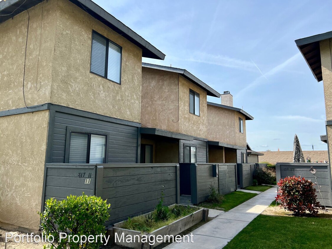 Primary Photo - 2 br, 1.5 bath House - 817 Quail Lane # 12