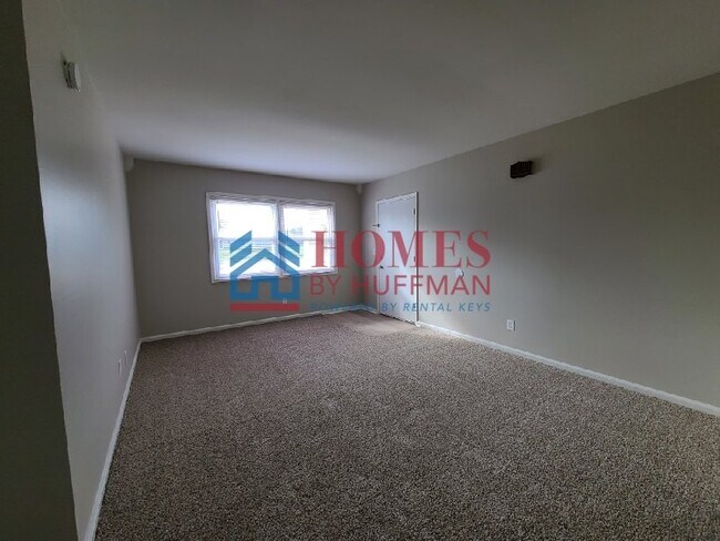 Building Photo - One Bedroom Apartment | Boonville