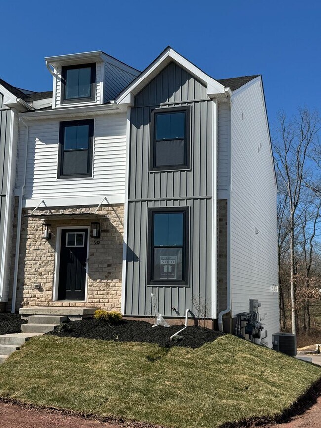 Foto del edificio - New Harleysville 3 Bedroom End unit Townho...