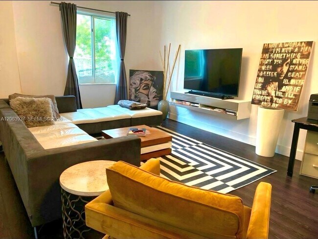 Foto del edificio - 2732 SW 26th St