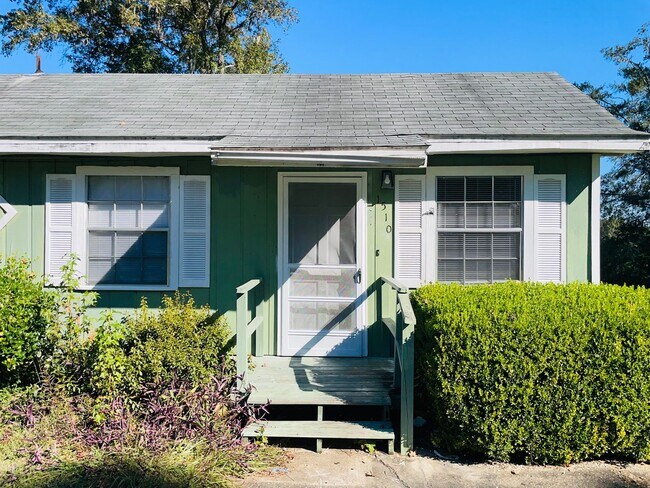 Foto del edificio - Duplex off North Monroe Street