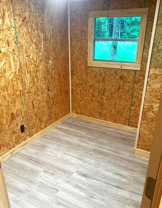 Foto del edificio - 638 County Road SE 4226