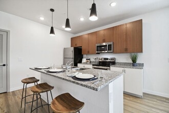 Building Photo - Gibson Oaks