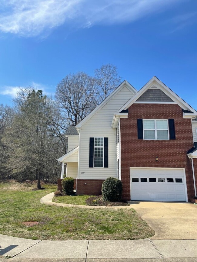 Photo - 1201 Rustads Cir House