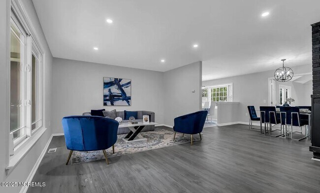 Foto del edificio - 821 Bay Ave