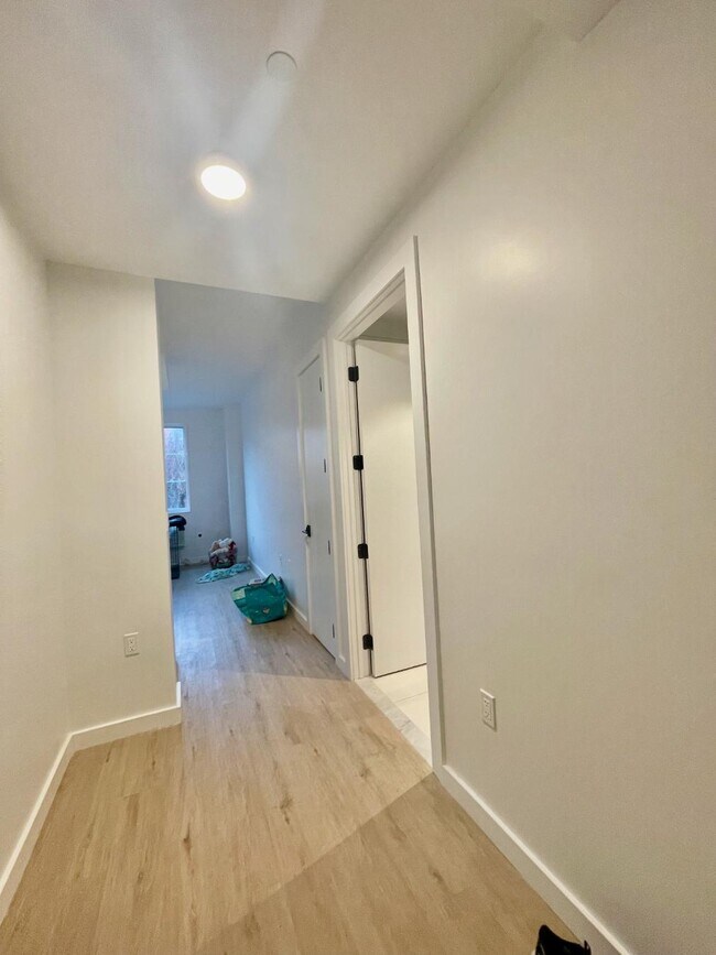 101 Bruckner Blvd Unit 2D, The Bronx, NY 10454 Room for Rent in The