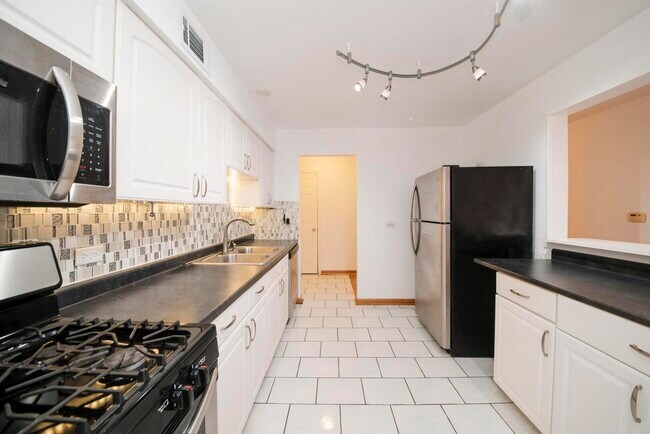 Foto del edificio - 5300 Carriage Way Dr