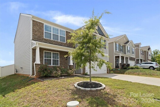 Building Photo - 108 Longleaf Dr