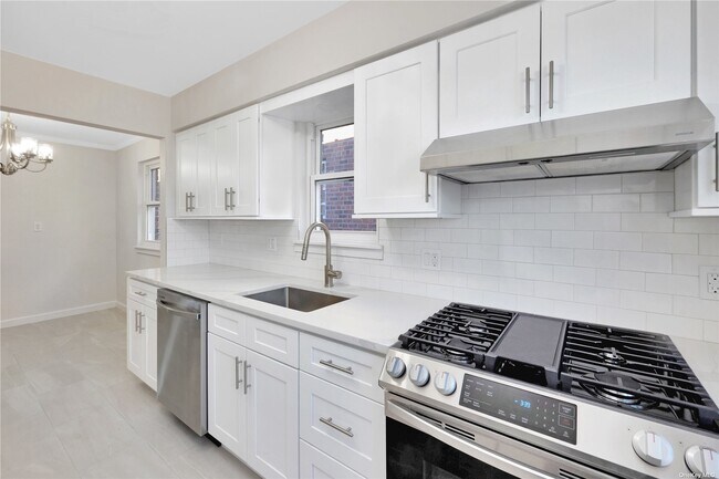 Building Photo - 160-37 Willets Point Blvd
