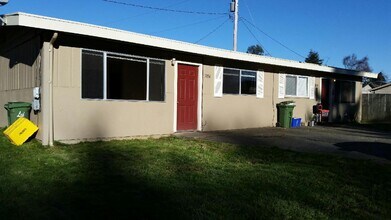 Building Photo - 1058-1058 S 10th St