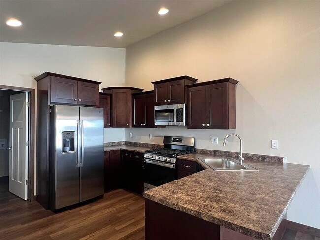 Photo - 707 Creekside Dr House