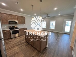 Building Photo - 3002 N Conway Dr