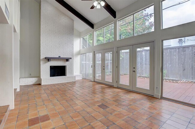 Building Photo - 5918 San Felipe St