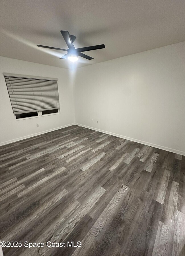 Foto del edificio - 1168 Casey Ave