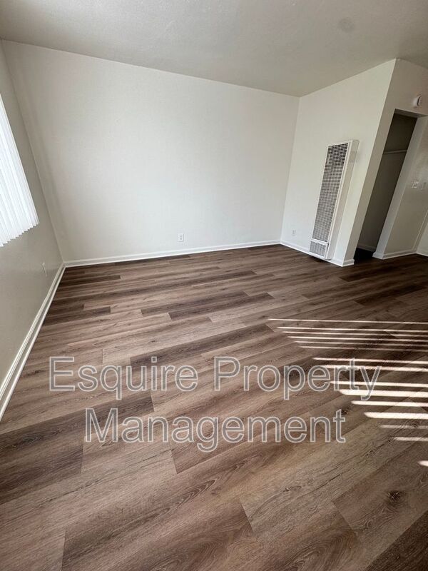 Foto del edificio - 710 W Channel Islands Blvd