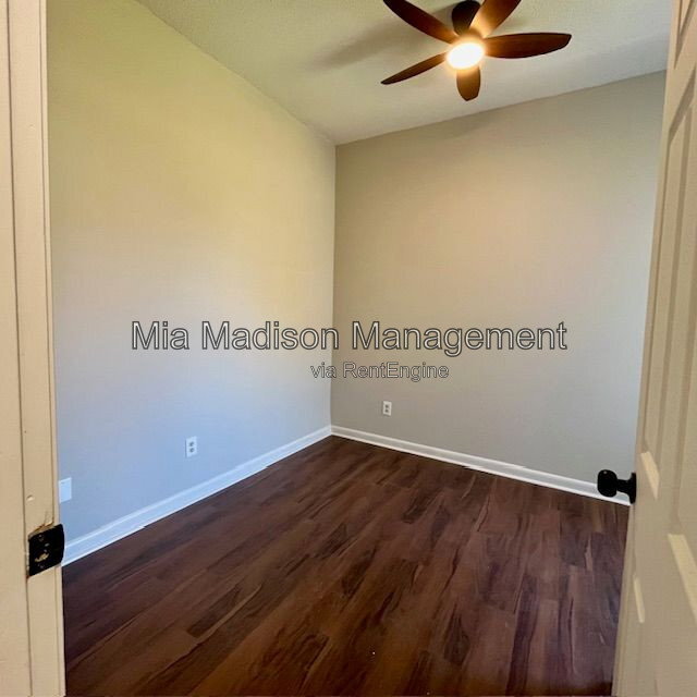 Foto del edificio - 628 W Anderson Ln