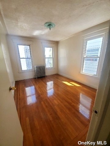 Foto del edificio - 679 E 223rd St