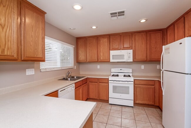 Building Photo - 10293 Burning Bush St