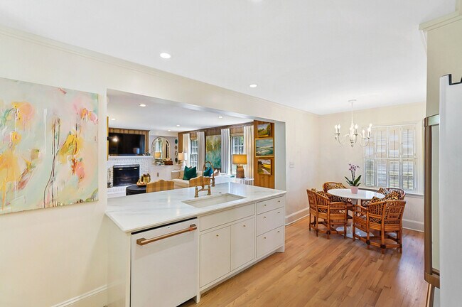 Foto del edificio - 614 Ellsworth Rd