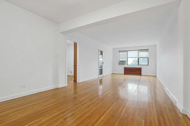 Foto del edificio - 32 Cathedral Ave