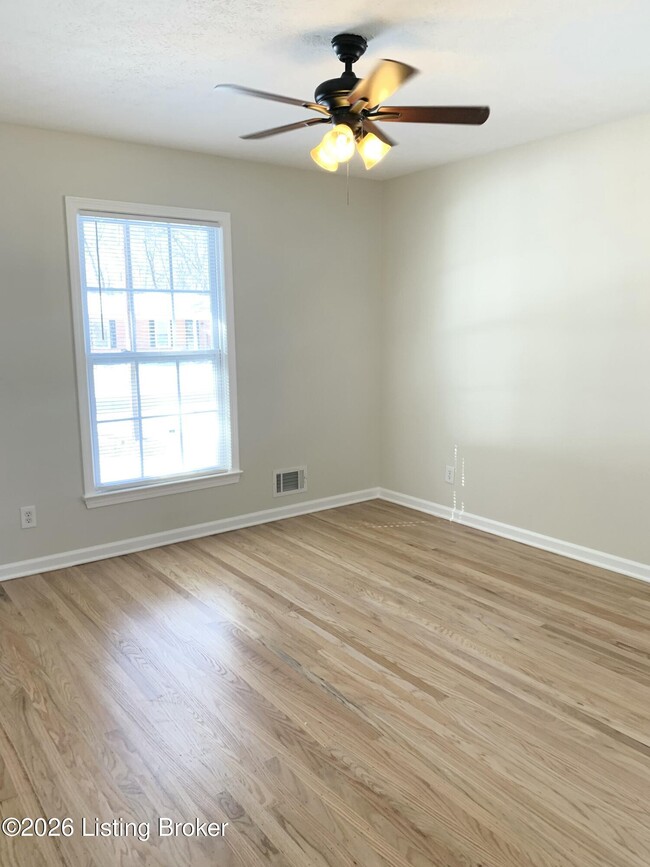 Building Photo - 921 Fenley Ave