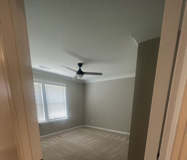 Building Photo - 128 Bell Meadow Pl