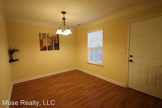 Building Photo - 3 br, 2.5 bath House - 206 Forest Oaks Drive