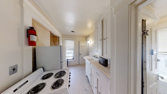 Photo - 802 E Kingsley St Apartment