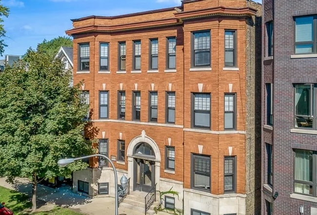 Building Photo - 3637 N Paulina St