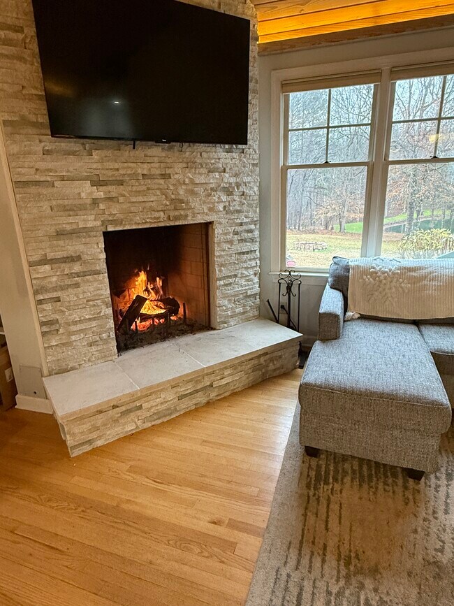 Building Photo - 406 Angus Ln