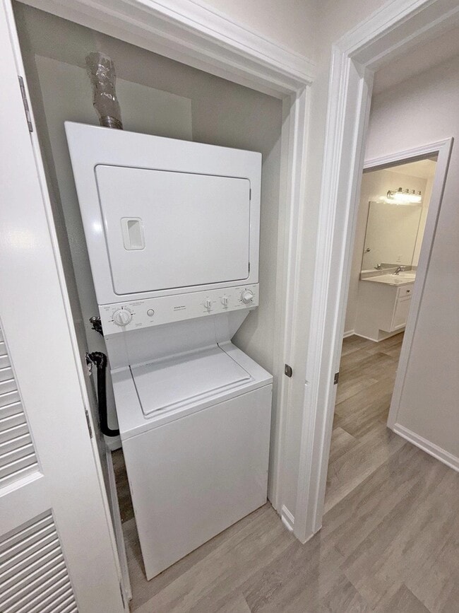 Foto del edificio - 2969 Kelton Ave