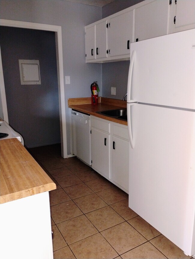 Foto del edificio - 5275 Kimberlin Ave