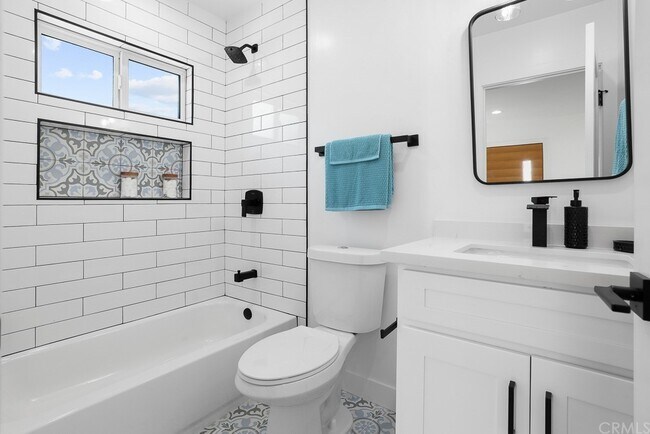 Foto del edificio - 5655 Bowcroft St