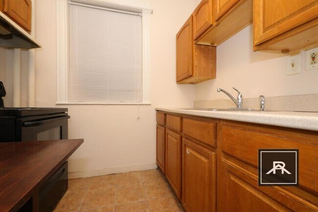 Foto del edificio - 2 bedroom in Allston MA 02134