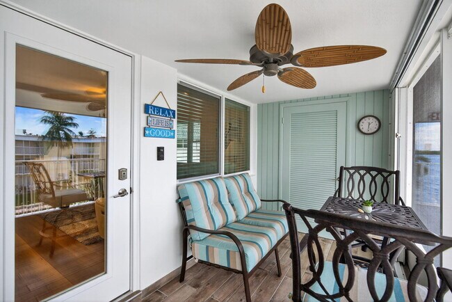 Foto del edificio - 110 Shore Ct