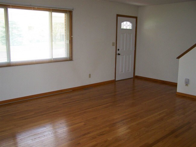 Building Photo - 2465 Iva Ct