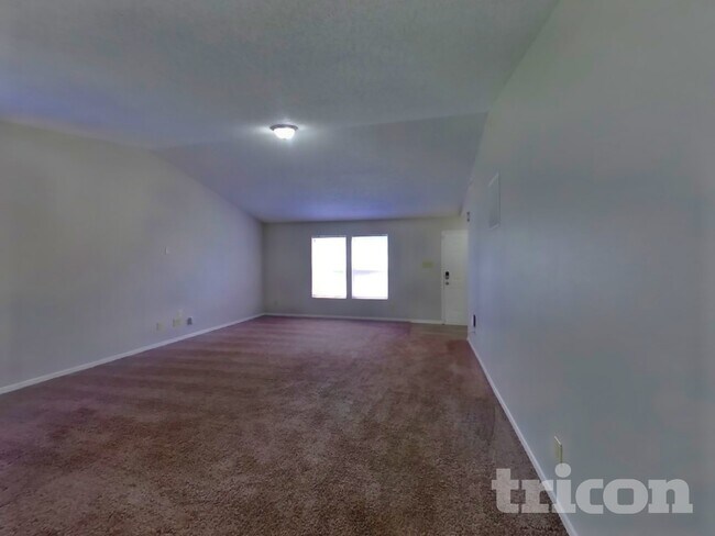 Foto del edificio - 8643 Hopewell Ct