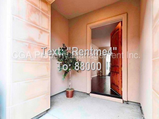 Building Photo - 5044 Mertola Dr