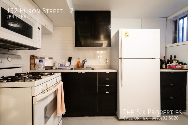 Building Photo - Two Bedroom Lower Level Apartment near UofT and Kensington
