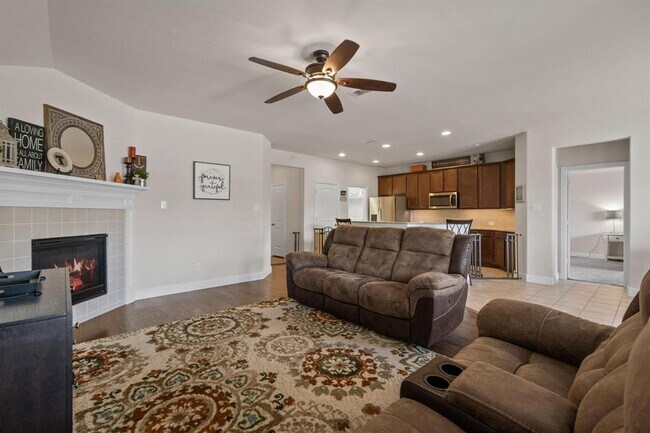 Foto del edificio - 1813 Ranch Trail Rd