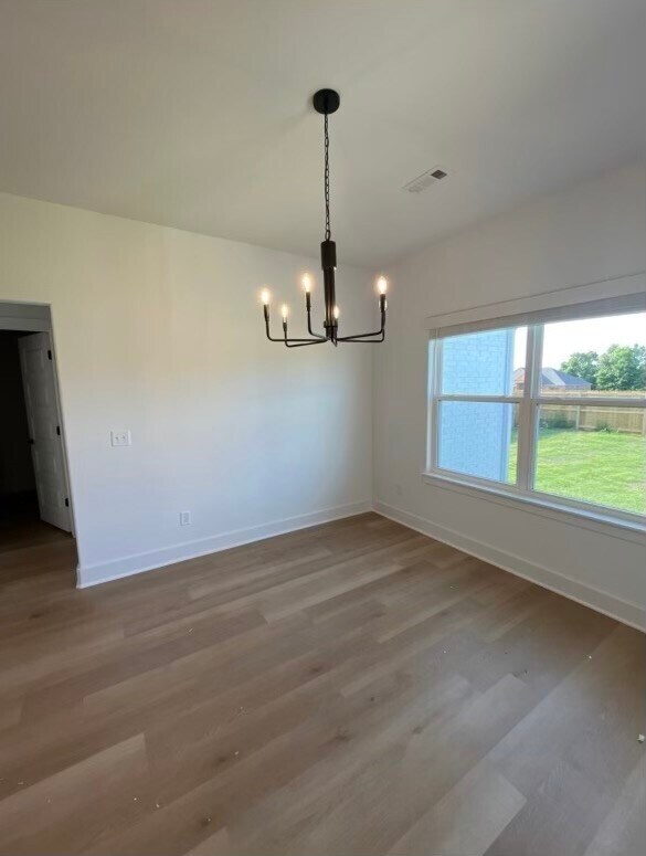 Foto del edificio - 5837 Lavender Ave