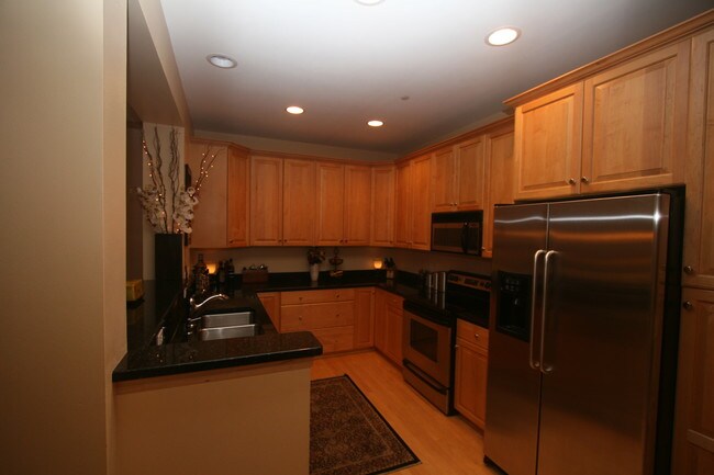 Kitchen - 1891 Norhardt Dr