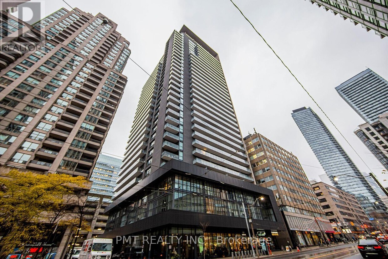 Photo principale - 770-770 Bay St.