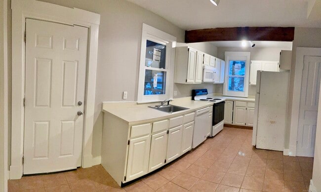Foto del edificio - 156 Wellsville Ave