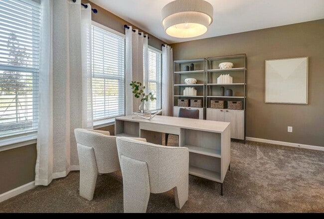 Foto del edificio - 5016 Rill Ct