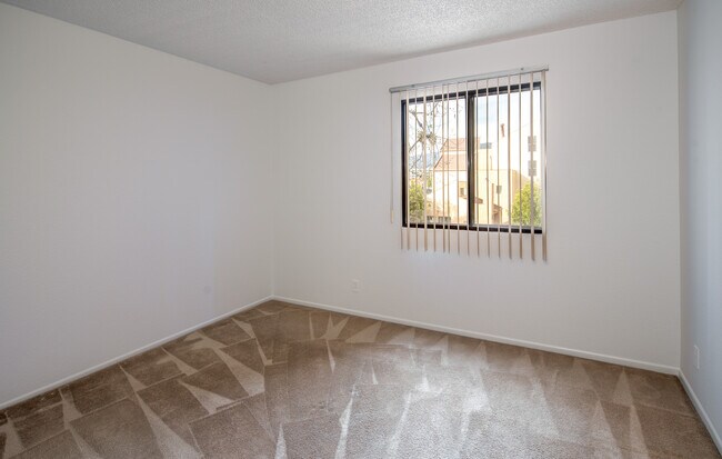 Foto del edificio - 460 Oak St