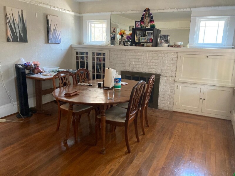 Foto principal - 1539 W Willow St