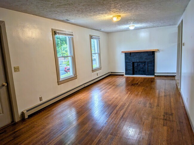 Foto del edificio - 307 Austin Ave
