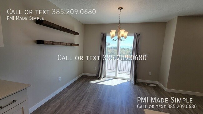 Building Photo - Great Townhome in a Family-Friendly Neighb...