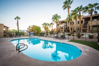 Building Photo - The Vistas Apartment Homes